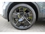 Volvo XC40 B4 Plus Black Edition | Panoramadak | Trekhaak | Verwarmbare voorstoelen en stuurwiel | Premium audio by Harman Kardon | 360 graden camera | Adaptieve cruise control |