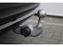 Volvo XC40 B4 Plus Black Edition | Panoramadak | Trekhaak | Verwarmbare voorstoelen en stuurwiel | Premium audio by Harman Kardon | 360 graden camera | Adaptieve cruise control |