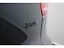 Volvo XC40 B4 Plus Black Edition | Panoramadak | Trekhaak | Verwarmbare voorstoelen en stuurwiel | Premium audio by Harman Kardon | 360 graden camera | Adaptieve cruise control |