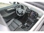 Volvo XC40 T4 190PK AWD Inscription | Adaptive Cruise & Pilot Assist | Semi elektr. trekhaak | 360 Camera | Elektr. Achterklep | BLIS | Panoramisch Schuif-/Kanteldak | Power Seats incl. Memory | Stoelverwarming | High Performance Audio |