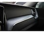Volvo XC60 T5 Automaat Momentum | Autonomous Emergency Braking | Bots herkenning en activatie | Elektr. Achterklep | Cruise control | Electronic climate control | Lederen bekleding | Voorstoelen verwarmd | Navigatiesysteem full map + hard disk | Apple Carplay & Android Auto |