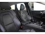Volvo XC60 T5 Automaat Momentum | Autonomous Emergency Braking | Bots herkenning en activatie | Elektr. Achterklep | Cruise control | Electronic climate control | Lederen bekleding | Voorstoelen verwarmd | Navigatiesysteem full map + hard disk | Apple Carplay & Android Auto |