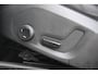 Volvo XC60 T5 Automaat Momentum | Autonomous Emergency Braking | Bots herkenning en activatie | Elektr. Achterklep | Cruise control | Electronic climate control | Lederen bekleding | Voorstoelen verwarmd | Navigatiesysteem full map + hard disk | Apple Carplay & Android Auto |