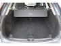 Volvo XC60 T5 Automaat Momentum | Autonomous Emergency Braking | Bots herkenning en activatie | Elektr. Achterklep | Cruise control | Electronic climate control | Lederen bekleding | Voorstoelen verwarmd | Navigatiesysteem full map + hard disk | Apple Carplay & Android Auto |