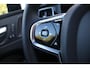 Volvo XC60 T6 Plug-in hybrid AWD Ultra Black Edition | Luchtvering | Trekhaak | Panoramadak | Verwarmbare voorstoelen, achterbank en stuurwiel | Head-up display |  Premium audio by Harman Kardon |