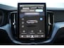 Volvo XC60 T6 Plug-in hybrid AWD Ultra Black Edition | Luchtvering | Trekhaak | Panoramadak | Verwarmbare voorstoelen, achterbank en stuurwiel | Head-up display |  Premium audio by Harman Kardon |