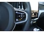 Volvo XC60 T6 Plug-in hybrid AWD Ultra Black Edition | Luchtvering | Trekhaak | Panoramadak | Verwarmbare voorstoelen, achterbank en stuurwiel | Head-up display |  Premium audio by Harman Kardon |