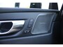 Volvo XC60 T6 Plug-in hybrid AWD Ultra Dark | Luchtvering | Panoramadak | Trekhaak | Verwarmbare voorstoelen, achterbank en stuurwiel | Head-up display | 360 graden camera | Premium audio by Harman Kardon | Apple carplay/Android auto