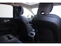 Volvo XC60 T6 Plug-in hybrid AWD Ultra Dark | Luchtvering | Panoramadak | Trekhaak | Verwarmbare voorstoelen, achterbank en stuurwiel | Head-up display | 360 graden camera | Premium audio by Harman Kardon | Apple carplay/Android auto