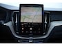 Volvo XC60 T6 Plug-in hybrid AWD Ultra Dark | Luchtvering | Panoramadak | Trekhaak | Verwarmbare voorstoelen, achterbank en stuurwiel | Head-up display | 360 graden camera | Premium audio by Harman Kardon | Apple carplay/Android auto
