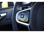 Volvo XC60 T6 Plug-in hybrid AWD Ultra Dark | Luchtvering | Panoramadak | Trekhaak | Verwarmbare voorstoelen, achterbank en stuurwiel | Head-up display | 360 graden camera | Premium audio by Harman Kardon | Apple carplay/Android auto