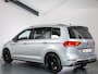 Volkswagen Touran 1.4 TSI Highline R-line, 7-Persoons, Trekhaak, Kinderzitjes! Android Auto, Apple Carplay,
