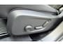 Volvo XC40 2.0 B3 Ultra Black Edition Panorama dak - 360 Camera - 20” Wielen - Lounge-pakket - Harman Kardon Audio -  Climate - R980 Interieur – Power seats met memory - Two Tone – Full led koplampen –Donkere hemel.