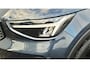 Volvo XC40 2.0 B3 Ultra Black Edition Panorama dak - 360 Camera - 20” Wielen - Lounge-pakket - Harman Kardon Audio -  Climate - R980 Interieur – Power seats met memory - Two Tone – Full led koplampen –Donkere hemel.