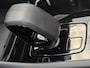 Volvo XC40 2.0 B3 Ultra Black Edition Panorama dak - 360 Camera - 20” Wielen - Lounge-pakket - Harman Kardon Audio -  Climate - R980 Interieur – Power seats met memory - Two Tone – Full led koplampen –Donkere hemel.