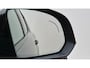 Volvo XC40 2.0 B3 Ultra Black Edition Panorama dak - 360 Camera - 20” Wielen - Lounge-pakket - Harman Kardon Audio -  Climate - R980 Interieur – Power seats met memory - Two Tone – Full led koplampen –Donkere hemel.