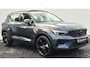 Volvo XC40 2.0 B3 Ultra Black Edition Panorama dak - 360 Camera - 20” Wielen - Lounge-pakket - Harman Kardon Audio -  Climate - R980 Interieur – Power seats met memory - Two Tone – Full led koplampen –Donkere hemel.