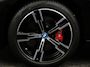 BMW 3-Serie Touring 330e M-Sport PHEV Digitale Cockpit Climate control Stoel verwarming LED Sfeer verlichting Lichtmetalen velgen Navigatie Apple carplay/ Android auto Parkeersensoren