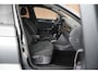 Volkswagen T-Roc 1.5 TSI 150pk DSG Style Black Style Camera Stoelverwarming Navigatie Virtual Cockpit