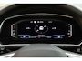 Volkswagen Tiguan 1.5 TSI 150pk DSG R-Line Business + Trekhaak Camera HUD Stoelverwarming Panoramadak Navigatie