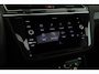 Volkswagen Tiguan 1.5 TSI 150pk DSG R-Line Business + Trekhaak Camera HUD Stoelverwarming Panoramadak Navigatie