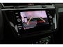 Volkswagen Tiguan 1.5 TSI 150pk DSG R-Line Business + Trekhaak Camera HUD Stoelverwarming Panoramadak Navigatie