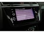 Volkswagen Tiguan 1.5 TSI 150pk DSG R-Line Business + Trekhaak Camera HUD Stoelverwarming Panoramadak Navigatie