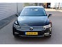 Volkswagen Passat Variant 1.5 TSI Business O.a: PDC, Clima, Navi, ACC, Carplay, Rijklaar, Etc. All-in prijs!