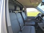 Volkswagen Transporter 2.0 TDI L2H1 Navi Trekhaak Adaptieve Cruise Control Standkachel Achterdeuren PDC Airco 3 Zits Euro6 150 PK!