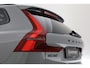 Volvo XC60 2.0 T8 Plug-in hybrid AWD Ultra Black Edition | Luchtvering | Massage | Bowers & Wilkins | 22 inch | Trekhaak |