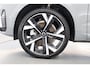 Volvo XC60 2.0 T8 Plug-in hybrid AWD Ultra Black Edition | Luchtvering | Massage | Bowers & Wilkins | 22 inch | Trekhaak |