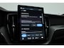 Volvo XC60 2.0 T8 Plug-in hybrid AWD Ultra Black Edition | Luchtvering | Massage | Bowers & Wilkins | 22 inch | Trekhaak |