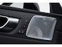 Volvo XC60 2.0 T8 Plug-in hybrid AWD Ultra Black Edition | Luchtvering | Massage | Bowers & Wilkins | 22 inch | Trekhaak |
