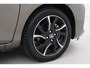 Toyota Yaris 1.5 Hybrid Dynamic | Panoramadak | Cruise Control | Clima | Camera | 16 inch | Rijstrooksensor | Bluetooth