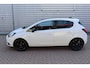 Opel Corsa 1.4 Black Edition O.a: PDC, Trekhaak, DAB, Carplay, Cruise, Navi, Etc. All-in prijs!