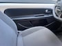 Volkswagen Up! 1.0 move up! BlueMotion - Stoelverwarming Parkeersensoren Cruise Bochtverlichting Airco