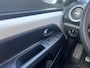 Volkswagen Up! 1.0 move up! BlueMotion - Stoelverwarming Parkeersensoren Cruise Bochtverlichting Airco