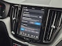 Volvo XC60 2.0 T6 Plug-in hybrid AWD Ultimate Dark | Trekhaak | 360 Cam | Pano | Memory | Harman/Kardon