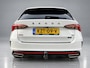 Skoda Octavia Combi 1.4 TSI iV PHEV RS 245 pk AUT. | 1e eigenaar | dealer onderh. | trekhaak | stoel-stuurverw. | HUD display | virtual