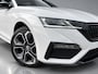 Skoda Octavia Combi 1.4 TSI iV PHEV RS 245 pk AUT. | 1e eigenaar | dealer onderh. | trekhaak | stoel-stuurverw. | HUD display | virtual