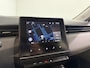 Renault Clio 90PK TCe GPF Evolution | DEMO | Navi | Camera | Apple CarPlay/Android Auto | Parkeersensoren | Airco | Licht & Regen Sensor | Cruise Control | Full LED | Digital Cockpit |