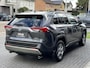 Toyota RAV4 Hybrid 220 AWD Dynamic | Stoelverwarming, Groot scherm, Parkeersensoren, Licht + Regensensor, 1650KG Trekgewicht