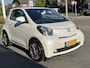 Toyota iQ 1.0 VVTi Aspiration Plus | Stoelverwarming, Half leer, Parkeersensoren, Climate control, Lichtmetalen velgen, Zeer compleet