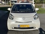Toyota iQ 1.0 VVTi Aspiration Plus | Stoelverwarming, Half leer, Parkeersensoren, Climate control, Lichtmetalen velgen, Zeer compleet