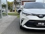 Toyota C-HR / C-HR+ 2.0 Hybrid Style | Parelmoer wit, Dodehoekherkenning, Stoel + Stuurverwarming, Parkeersensoren, CarPlay, Navigatie