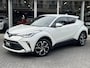 Toyota C-HR / C-HR+ 2.0 Hybrid Style | Parelmoer wit, Dodehoekherkenning, Stoel + Stuurverwarming, Parkeersensoren, CarPlay, Navigatie