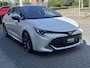 Toyota Corolla 1.8 Hybrid Executive | Parelmoer wit, 18 inch, Leer/Alcantara, Stoelverwarming, Parkeersensoren, Keyless, Apple CarPlay/Android auto
