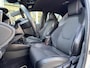 Toyota Corolla 1.8 Hybrid Executive | Parelmoer wit, 18 inch, Leer/Alcantara, Stoelverwarming, Parkeersensoren, Keyless, Apple CarPlay/Android auto