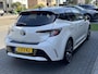 Toyota Corolla 1.8 Hybrid Executive | Parelmoer wit, 18 inch, Leer/Alcantara, Stoelverwarming, Parkeersensoren, Keyless, Apple CarPlay/Android auto