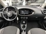 Toyota Aygo X 1.0 VVT-i First | Apple CarPlay/Android Auto, Lichtmetalen velgen, Licht + Regensensor, Parkeersensoren, Stuurbediening